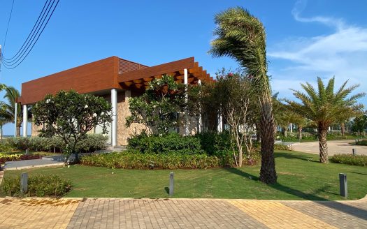 Venezia Beach Hàm Tân